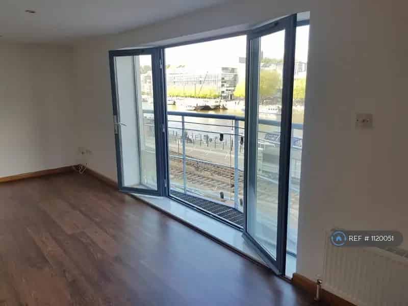 3 Bedroom Dockside Flat to Rent