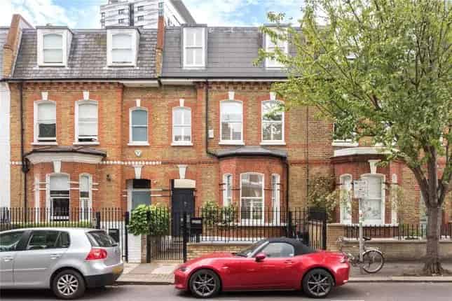 Stunning Victorian Family Home for Sale in London SW11