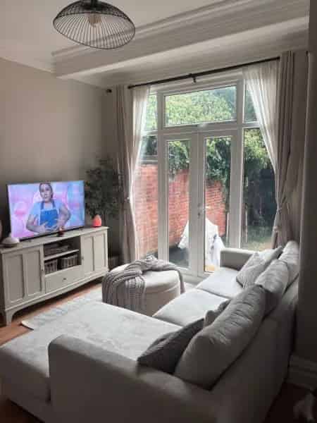 Willesden Green Station 5-Minute Walk Peaceful Property