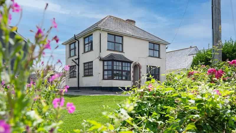 3 Bedroom Detached House For Sale in Port Isaac
