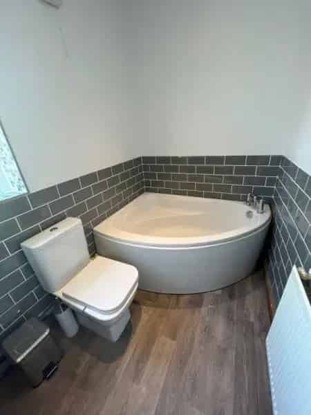 Large 3 Bedroom House with 2 Reception Rooms and Huge Garden