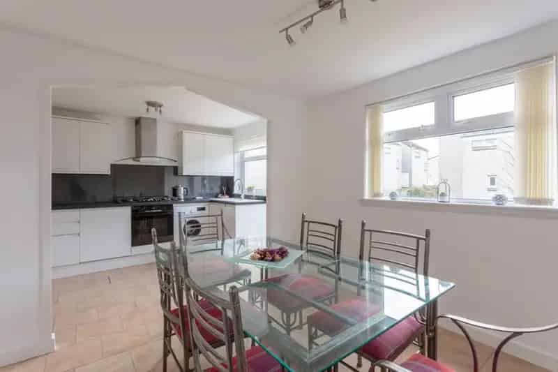 4 bedroom House
 To Rent