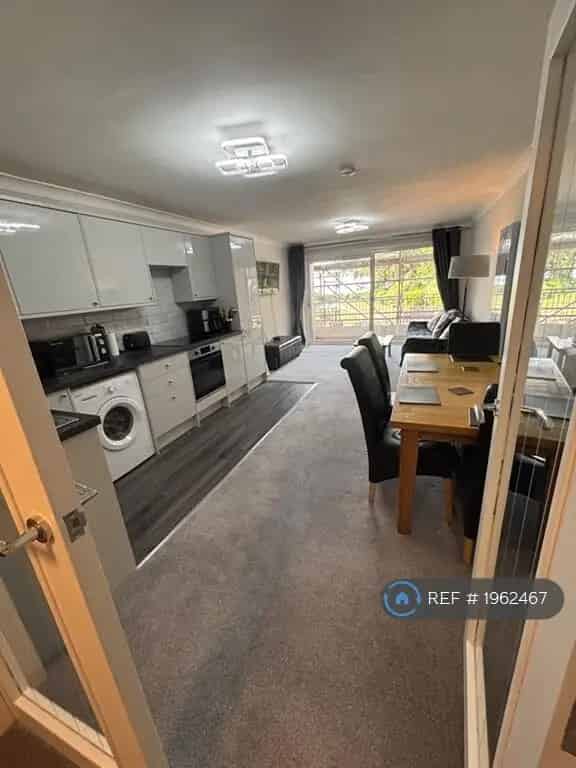 2 Bedroom Flat Sea Views Bournemouth Boscombe