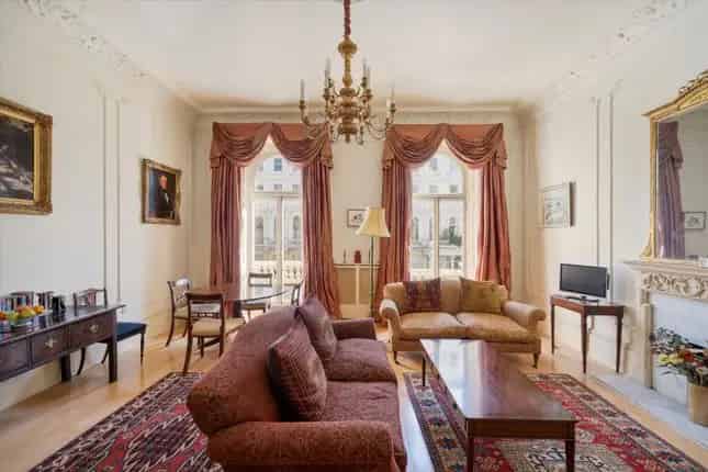 2-Bedroom Apartment in South Kensington