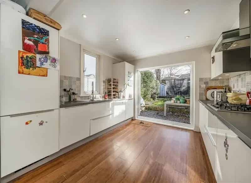 Five Double Bedroom Victorian House Near Mountsfield Park