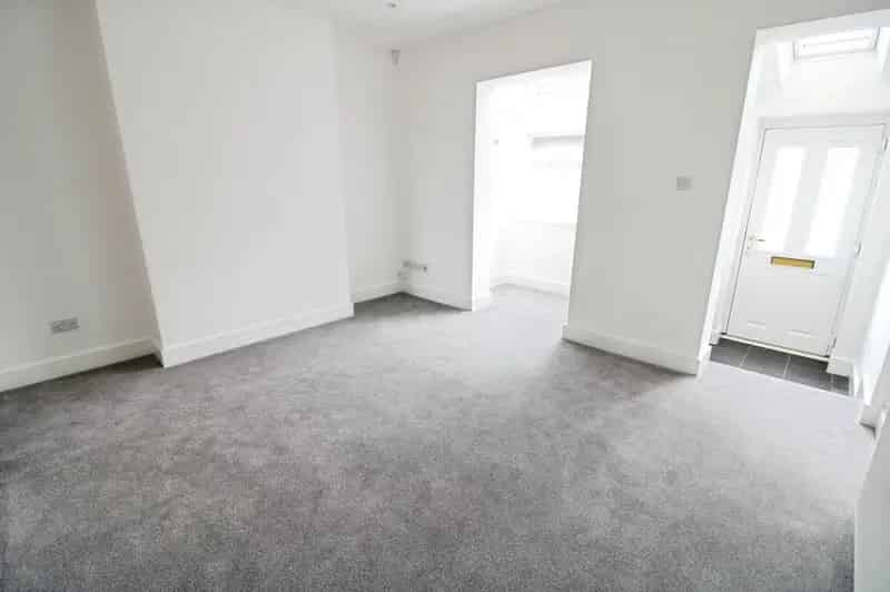 2 bedroom Mid Terrace House for sale, Lofthouse, West Yorkshire, WF3
