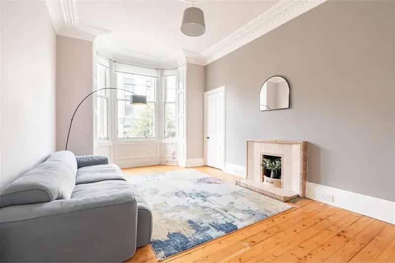 1 Bed Flat First Floor Bellevue 2 Reception Rooms