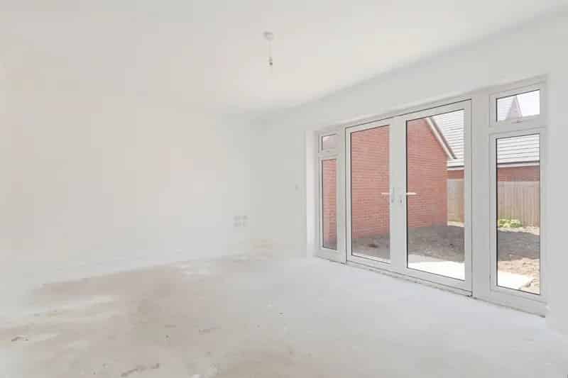 3 Bed Detached House in Attleborough Near Train Station