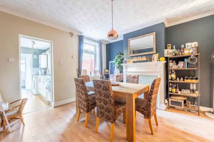 3 bedroom end of terrace house for sale