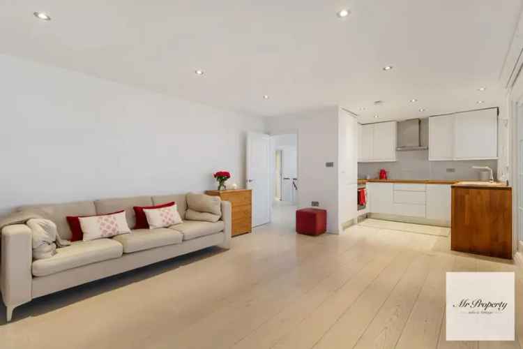 3 Bedroom Apartment to Rent in Compayne Gardens NW6