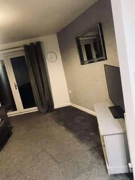 New Build Home Two Bathrooms Two Parking Spaces Large Living Area Quiet Estate