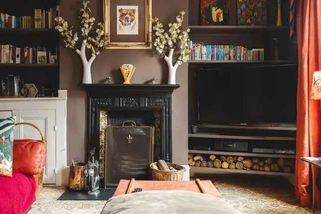 Four Bedroom Victorian House for Sale in Hackney