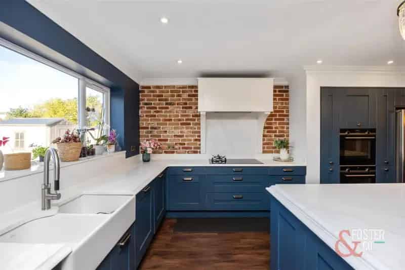 7 Bedroom Detached House For Sale