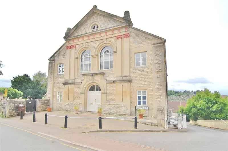 2 Bedroom Apartment for Sale in Stroud Town Centre