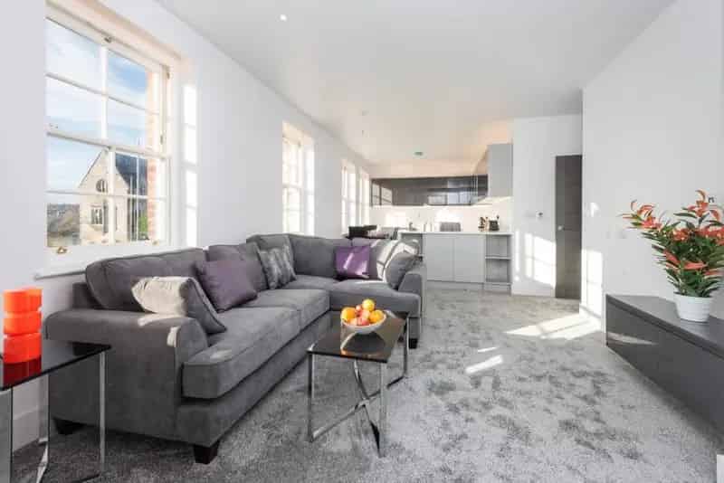 2 Bedroom Flat to Rent near Brighton Train Stations