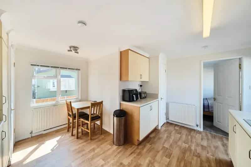 Refurbished 2-Bed Park Home for Retired Couples in Tattershall