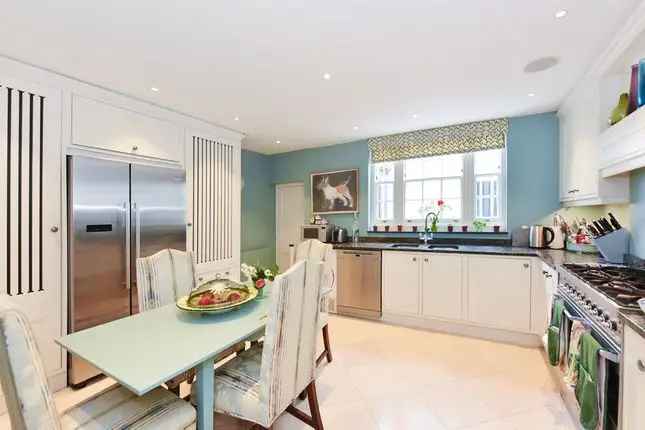 Property to Rent in Caroline Terrace Belgravia SW1W