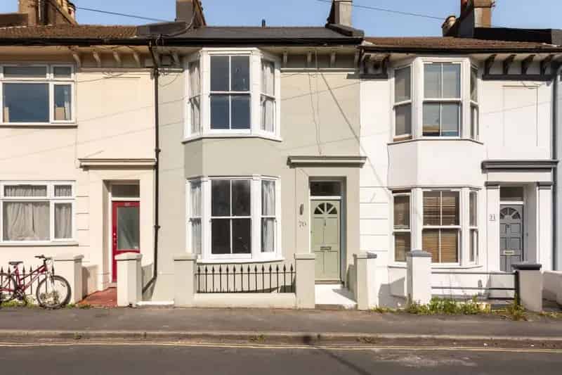 4 Bedroom Terraced House for Sale Modernized and Extended