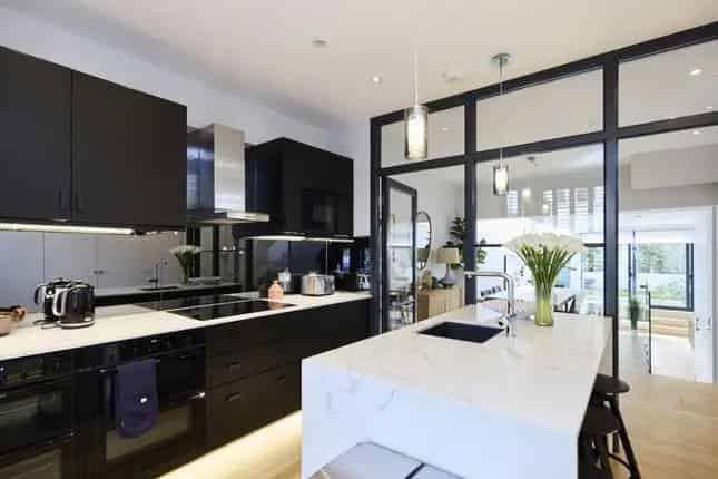 4-Bedroom Fulham House Short Let Near Parsons Green Station