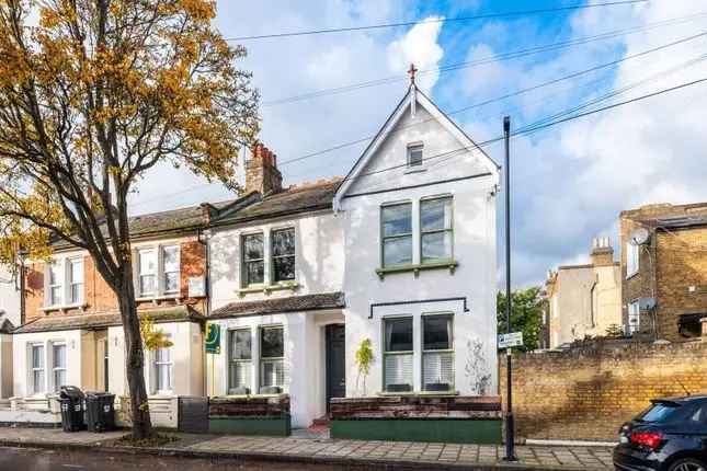 End terrace house for sale in Grantham Road, Clapham North, London SW9