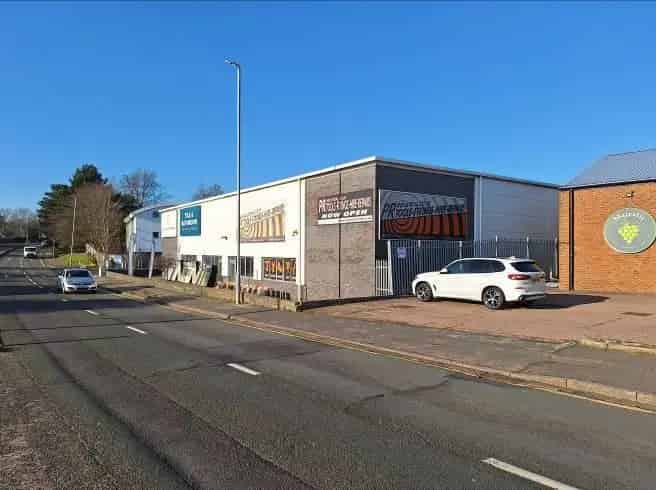 Modern Industrial Unit Sussex A27 A23 M23 M25