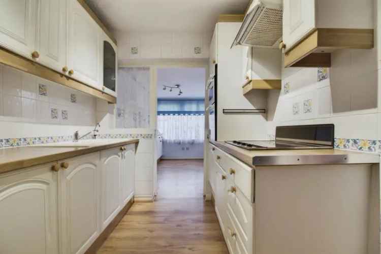 Three Bedroom Family Home Hoddesdon Modernisation Needed