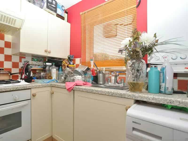 2-Bed House Near School - Modernisation Opportunity