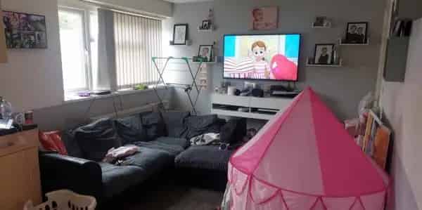 1 Bed Maisonette Near Stone Cross Shops