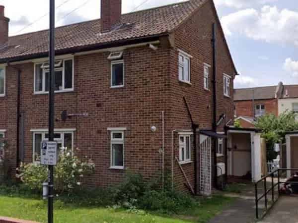 Lovely 1 Bed Maisonette Near Sheen High Street
