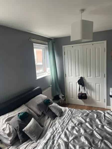 Two Bed House Near Amenities - Private Parking & Garden