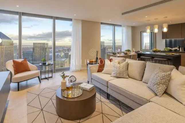 Flat for sale in Canary Wharf, London E14