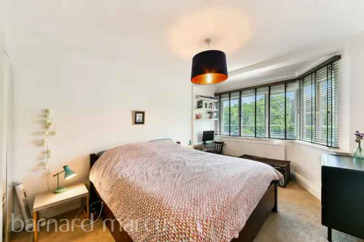 3 Double Bed Flat Near Ealing Broadway Zero Deposit Available