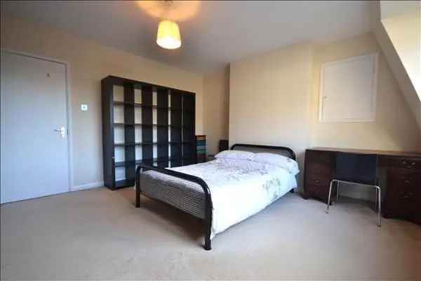 3 Bed Flat for Sale in Sudbury Hill Harrow