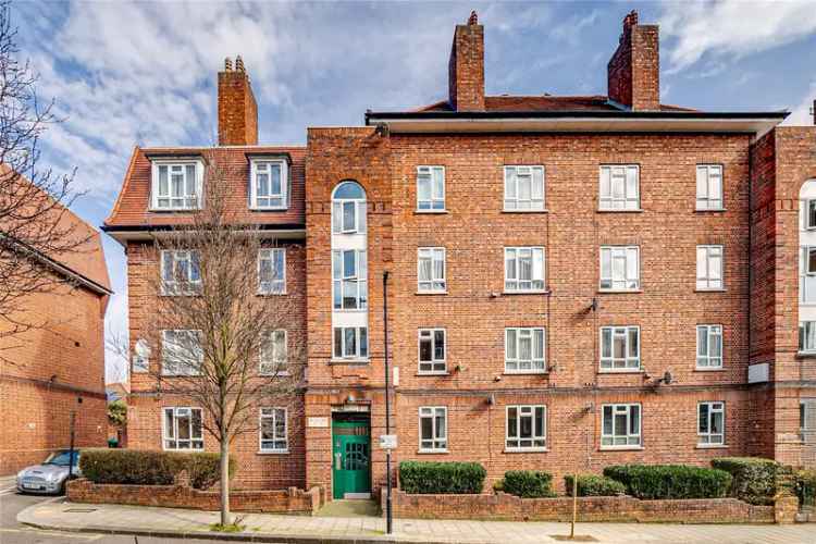 2 Bedroom Flat in London Clapham