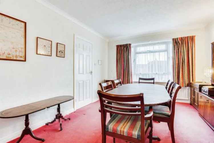 Spacious 4-Bedroom Detached Family Home Wakefield