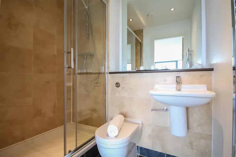 2 Bedroom Apartment Liverpool Waterfront Princes Dock