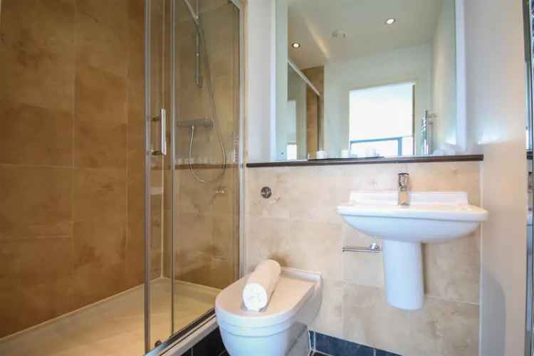 2 Bedroom Apartment Liverpool Waterfront Princes Dock