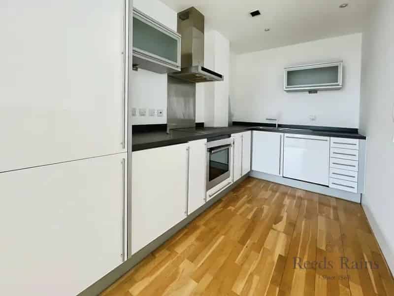 3 Bedroom River View Apartment For Sale Liverpool L3