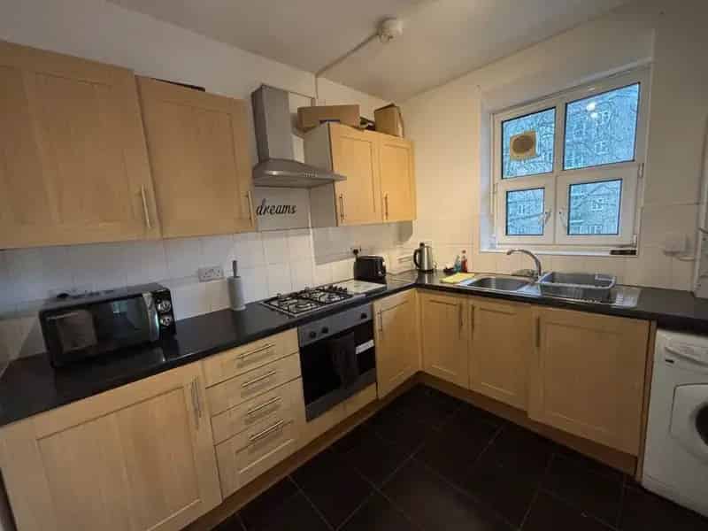 2 Bedroom Flat for Sale in London SE11 New China Walk Estate