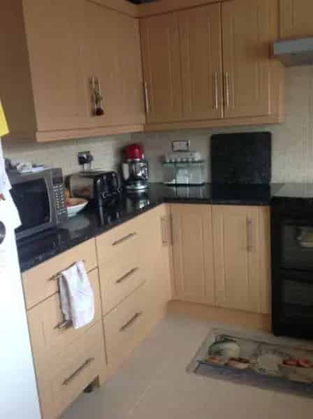 3 Bedroom Maisonette near Hampstead Lido with Parking