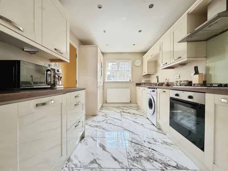 3 Bedroom End Terrace House to Rent North Anston S25