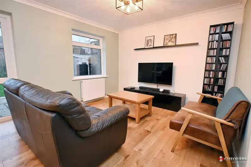 3 Bedroom Semi Detached House For Sale Chineham