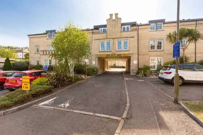 2 Bedroom Flat House to Rent in Edinburgh