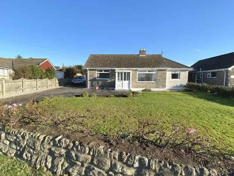 3 Bedroom Detached Bungalow to Rent