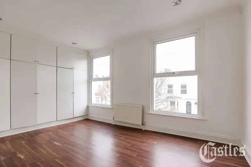 3 Bedroom Victorian Terraced House to Rent Near Chatsworth Road