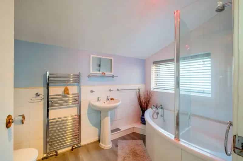 4 Bed House for Sale Costock
