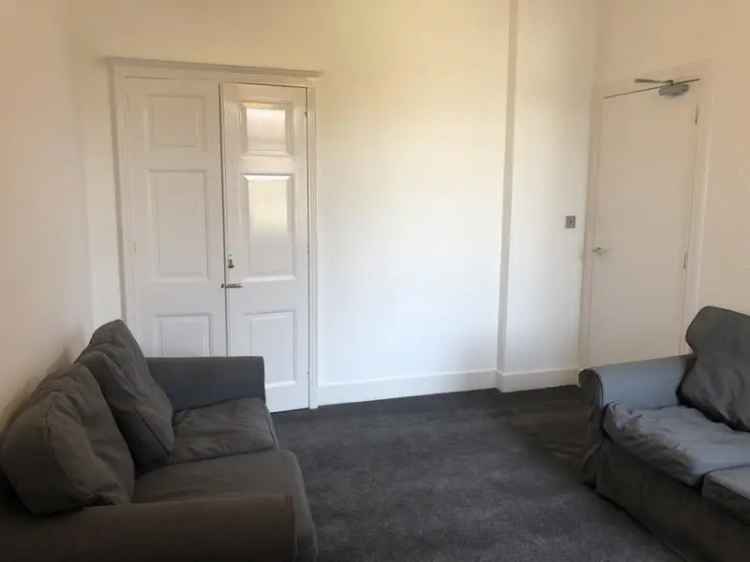 5 bedroom flat to rent