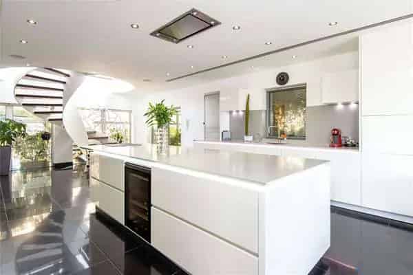 Luxury City Penthouse Apartment with Roof Terrace and Parking