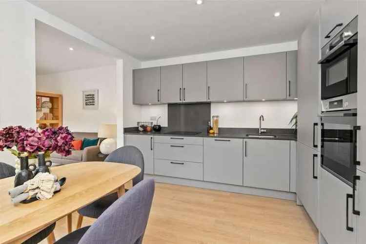 3 Bed Detached House for Sale in St Albans
