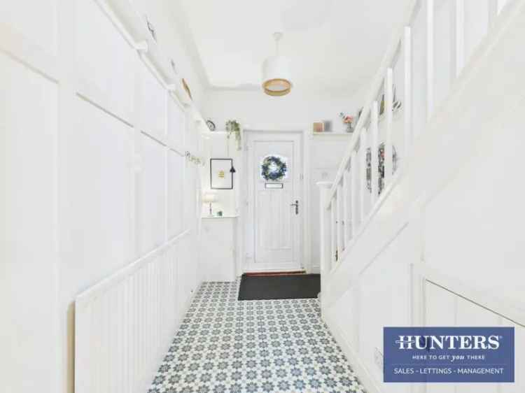 3 bedroom House
 For Sale 
Total Size: 1171 SQ FT